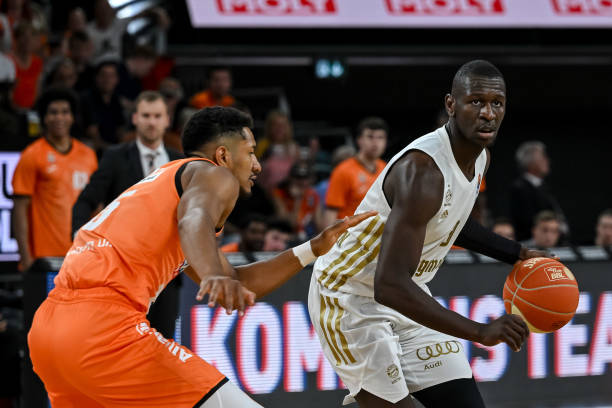 球队的中场 球队的中场