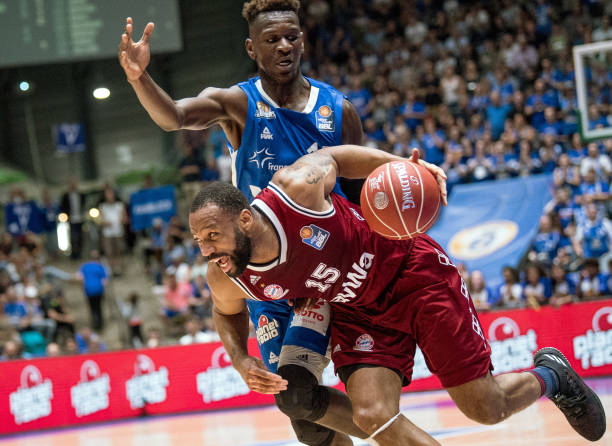 竞技体育中 竞技体育中