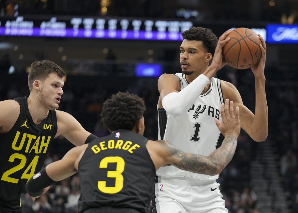 又牢牢抓住 又牢牢抓住